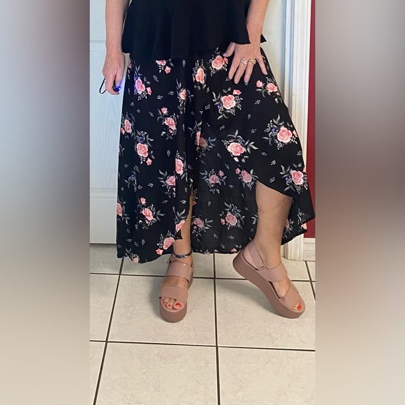 Women's Boho Floral Print Wrap Front Self Tie Knot Ruffle Hem Split Midi Skirt - Picture 2 of 12